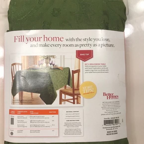 Better Homes Gardens Holiday 52”x70”Tablecloth - Picture 6 of 8